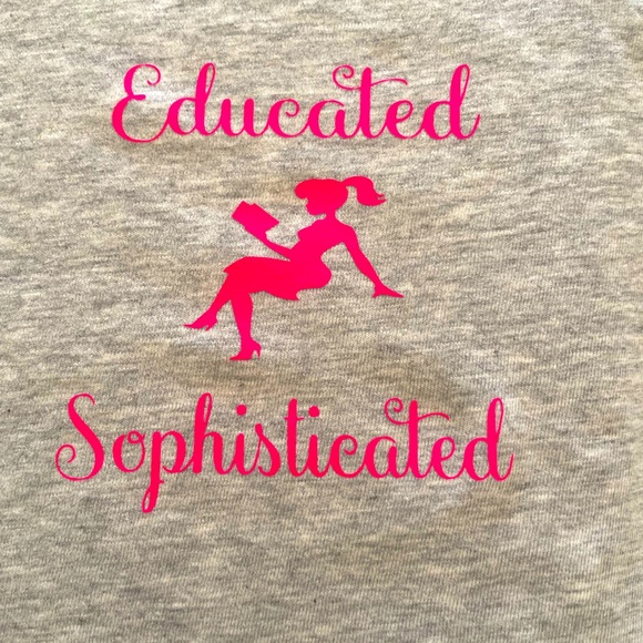 Barbie t shirt - Picture 1 of 1